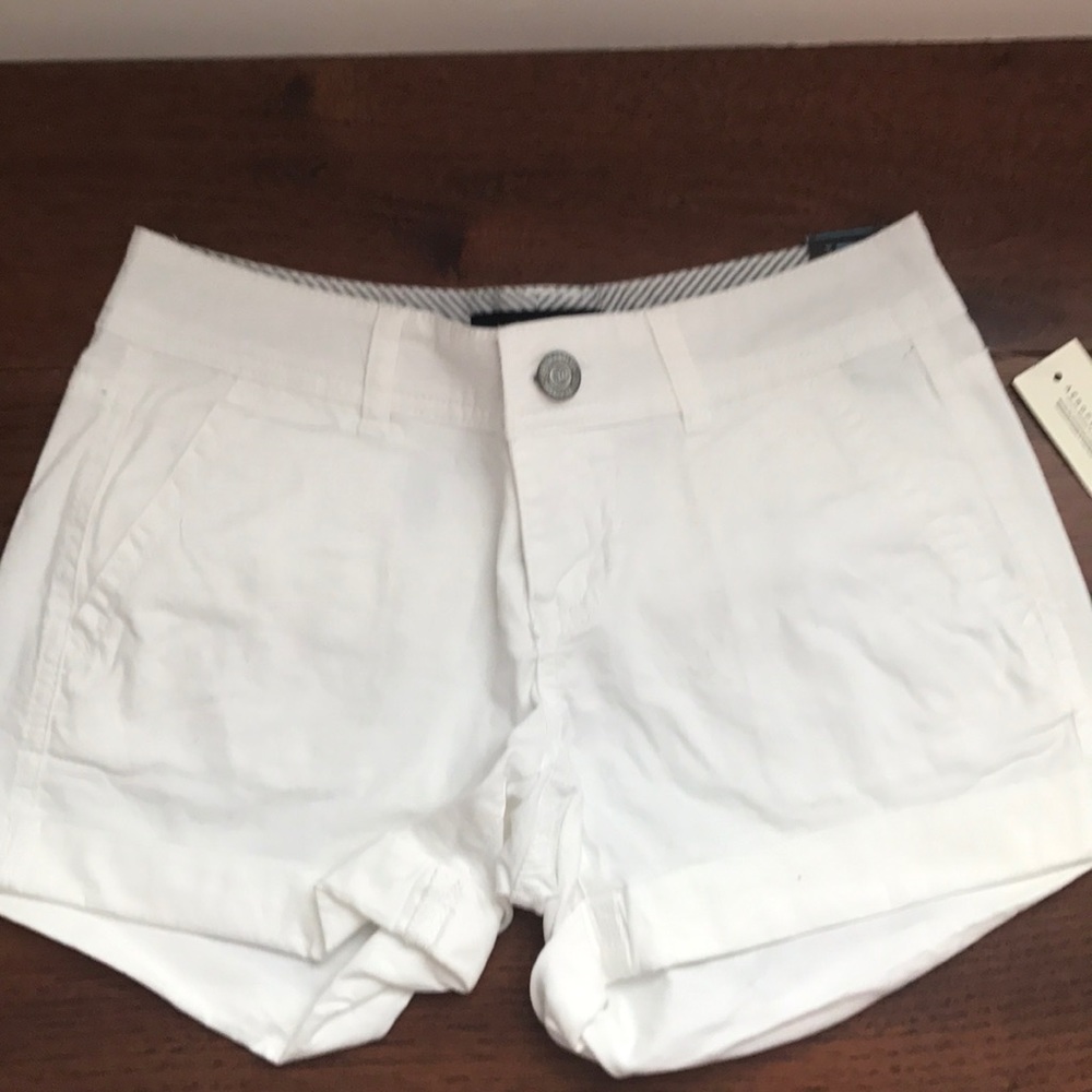 White midi aeropostale shorts